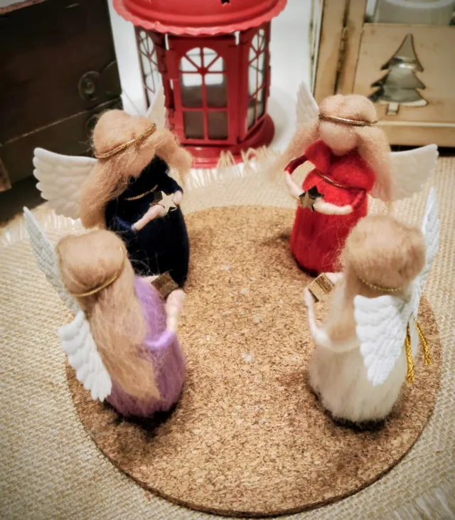 Ángeles Adviento Waldorf lana cardada