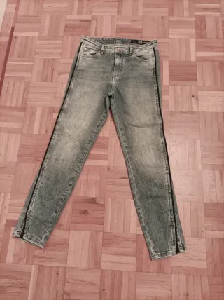 Pantalón vaquero Armani Exchange J19