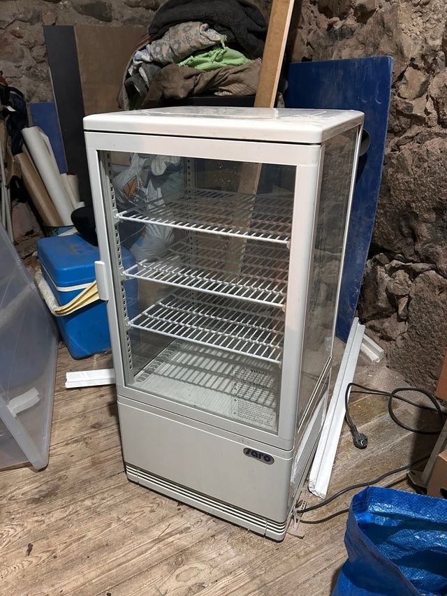 Vitrina refrigerada Saro SC 70-W