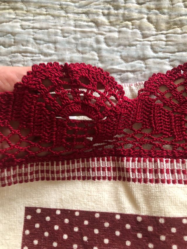 Asciugamano uncinetto beige e rosso