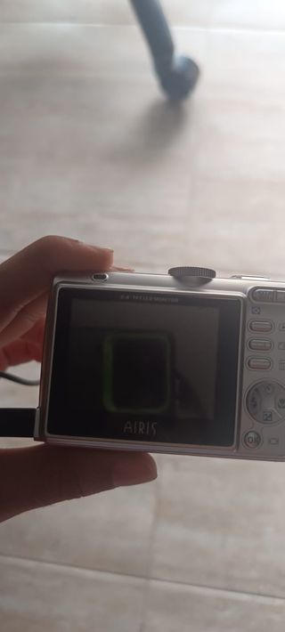 cámara digital compacta Airis DC60 Plata