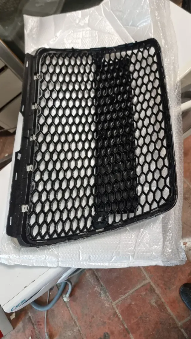 Parrilla Delantera Audi A4 A6 .año 2008 hasta 2011