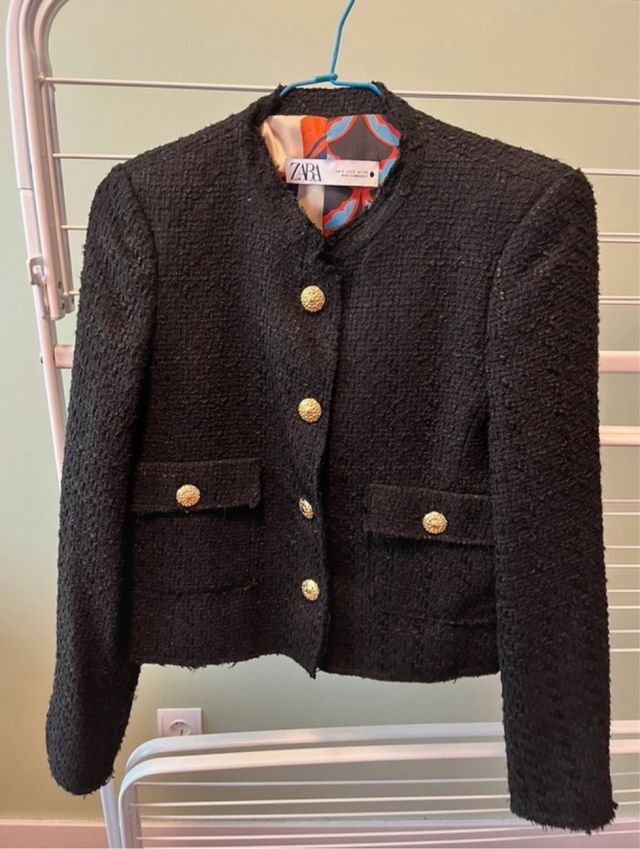 Americana Zara Negra Tweed Botones Dorados
