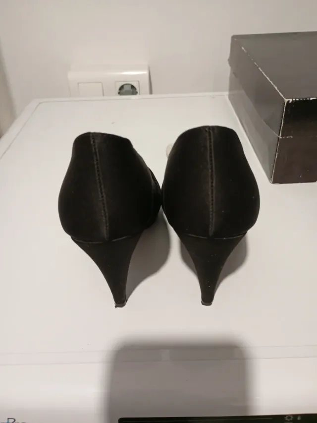 Scarpe eleganti nere taglia 38