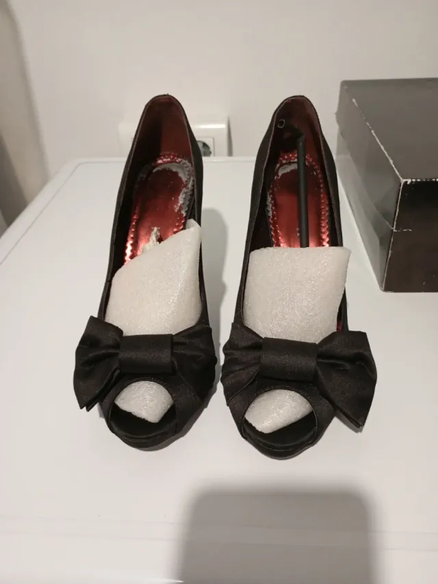 Scarpe eleganti nere taglia 38