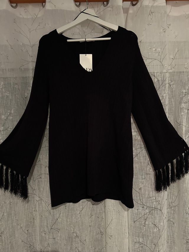 Blusa Zara negra con flecos talla S