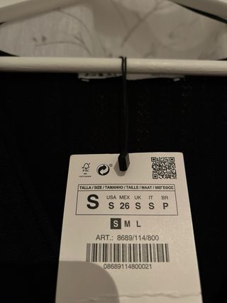 Blusa Zara negra con flecos talla S