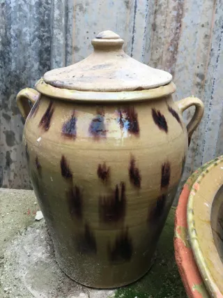 Vasija orza / tinaja / cuencos de barro antiguas