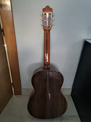 Guitarra Clásica con Estuche