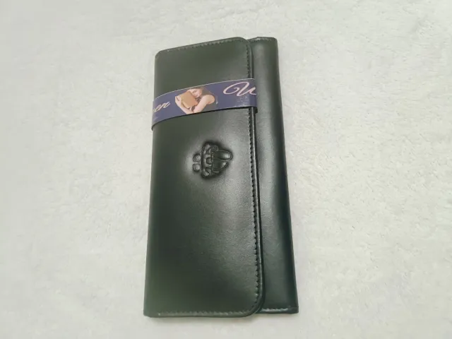 Cartera negra de mujer