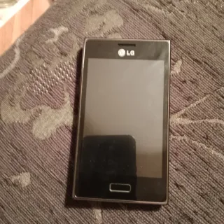 Cellulare LG E-610v Nero