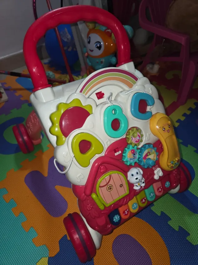 Andador correpasillos infantil