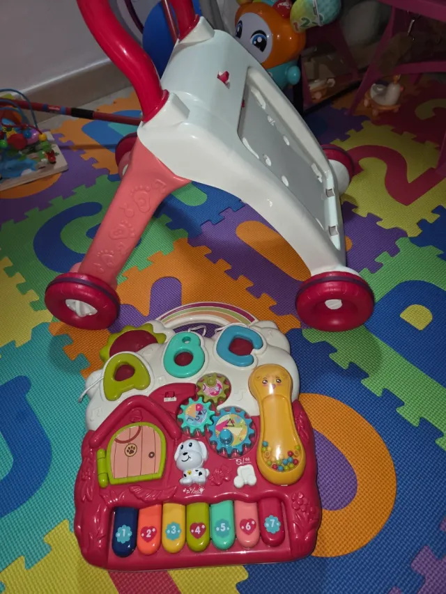 Andador correpasillos infantil