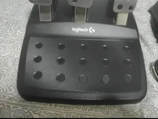 Volante Logitech G920 con Pedales