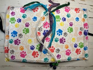 Libreta huellas y huesos + 2 bolis