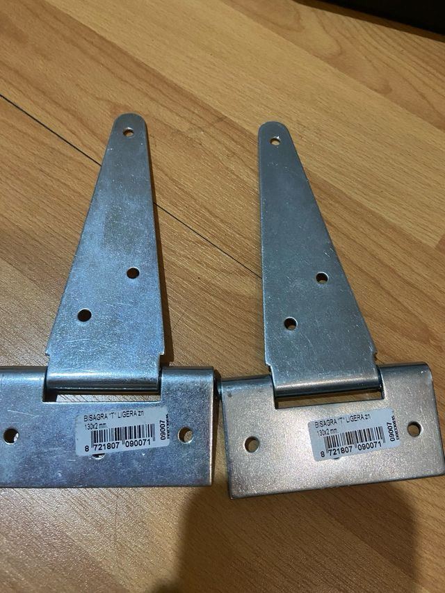 Bisagras de T para Puertas y Muebles