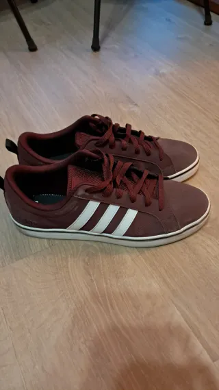 Zapatillas Adidas Talla 45 1/3 Roja