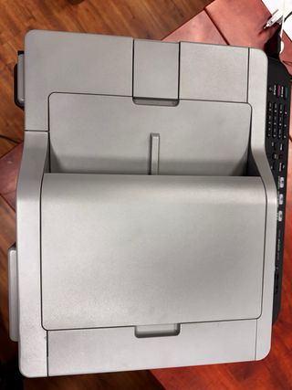 Impresora gris Brother MFC‑L2700DW