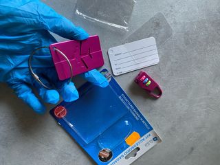 etichetta e lucchetto bagaglio