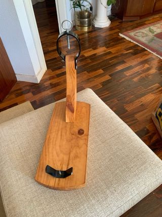 Jamonero de madera y metal