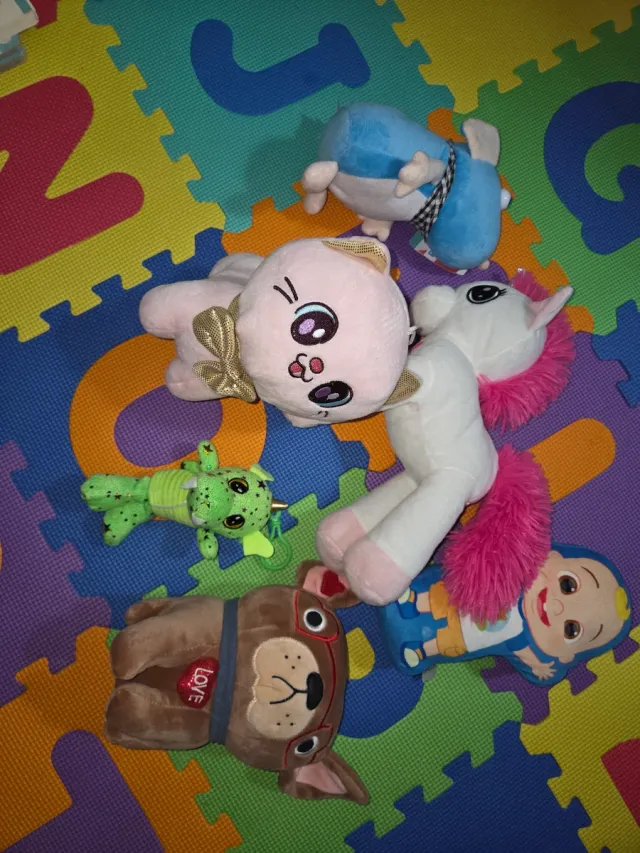 Lote de peluches variados