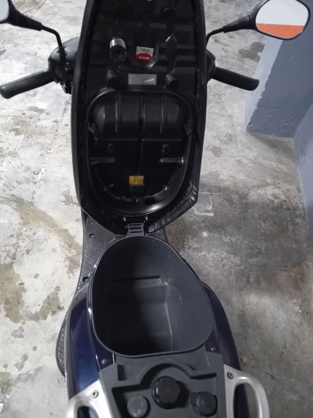 Yamaha Neox Azul Oscuro