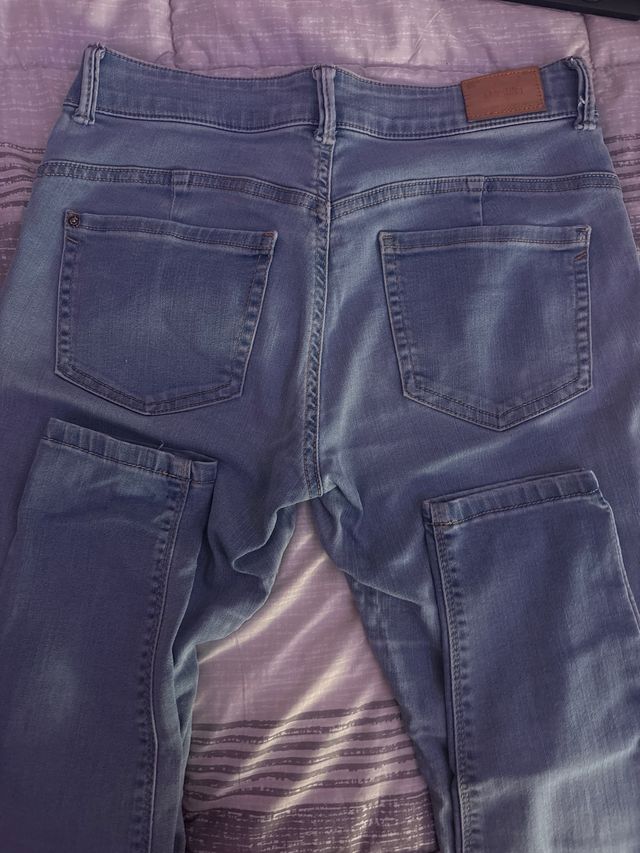 Vaqueros Bershka Azules Talla 36