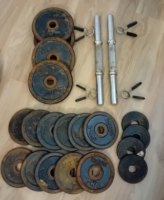 Pesas y barras de gimnasio