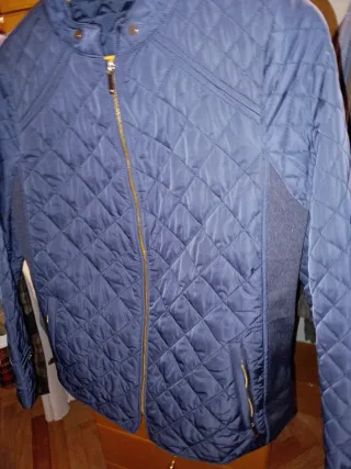 Cazadora guateada azul