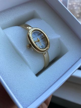 Elegante orologio da polso dorato