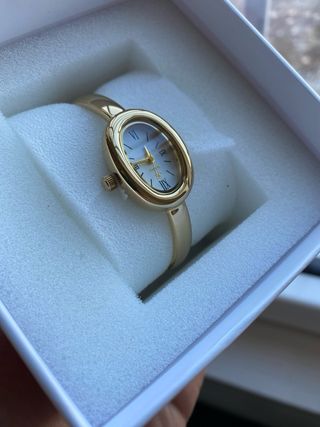 Elegante orologio da polso dorato