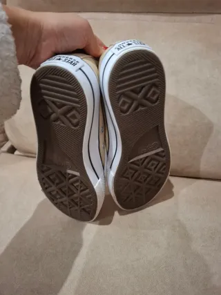 Zapatillas converse  Beige y Blancas