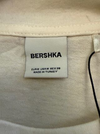 Camiseta Bershka Blanca Talla M