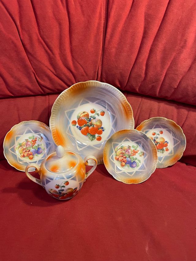 Juego de platos y azucarera vintage con frutas