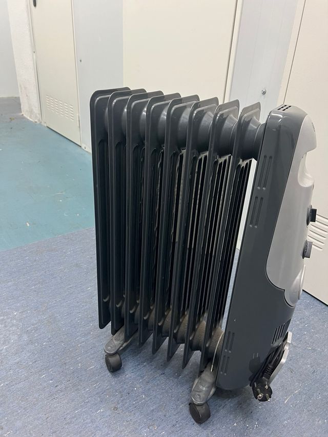 Radiador AEG RA 5520 Negro/Plata 1500W