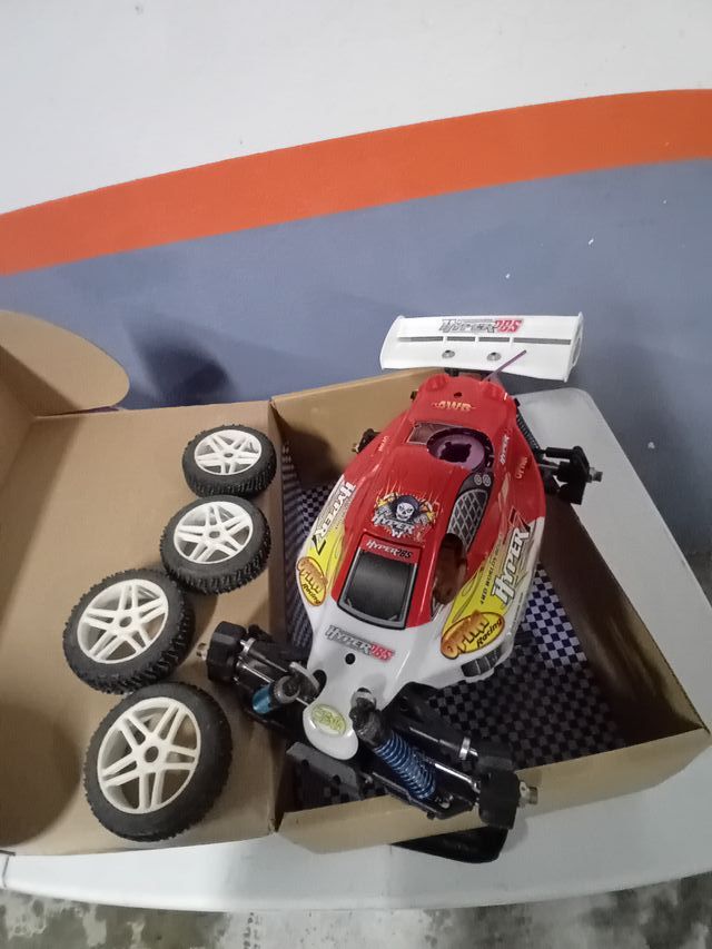 RC Hyper 7 Pro. Y  Mando RC Sanwa M12S