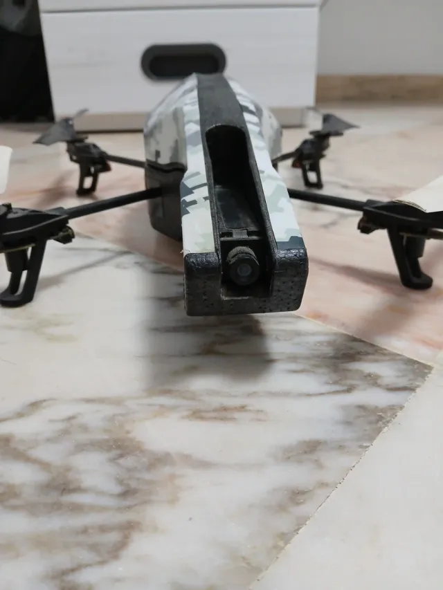 Parrot AR Drone 2.0 HD con fotocamera per smartphone