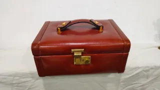 Joyero bolso caja piel marrón bronce París años 40