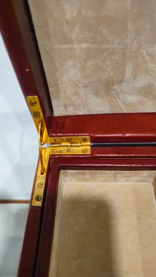 Joyero bolso caja piel marrón bronce París años 40