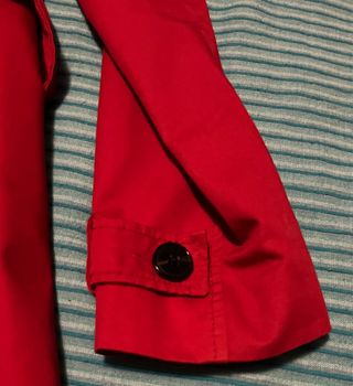 Gabardina Stradivarius Roja Talla M