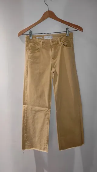 Pantalón recto Mango mostaza