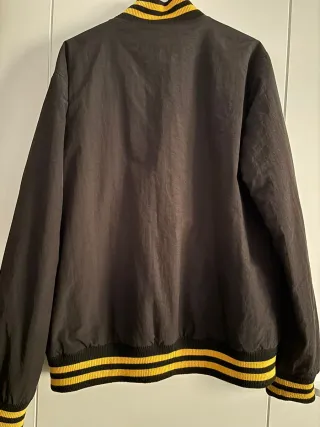 Cazadora New Era Lakers