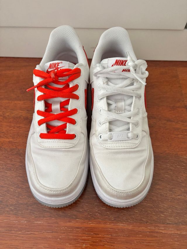 Nike Air Force 1 Blancas Rojas