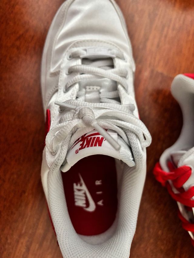 Nike Air Force 1 Blancas Rojas