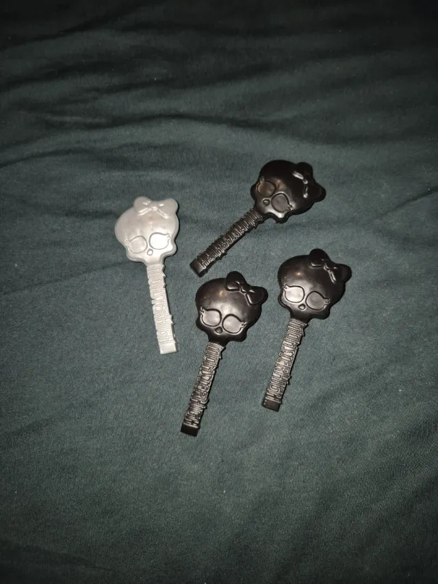 Peines Monster High Calavera