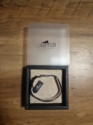 Pulsera Lotus Negra y Plateada