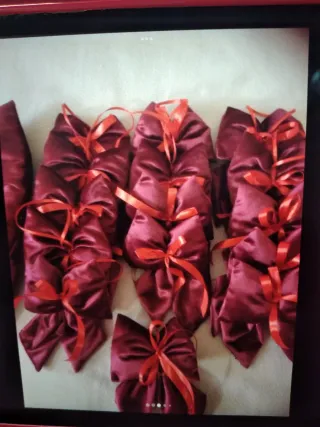 15 fiocchetti di velluto bordeaux