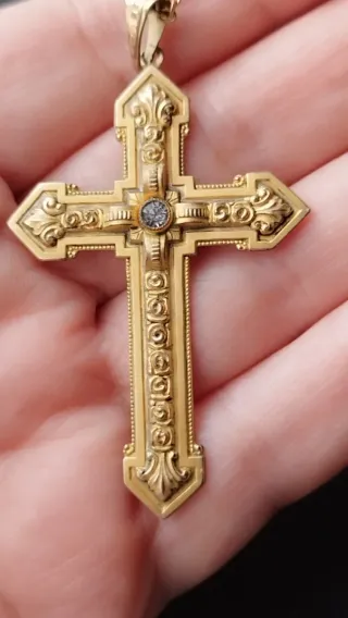 Colgante Cruz Vintage chapado en Oro