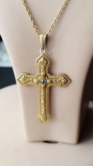 Colgante Cruz Vintage chapado en Oro