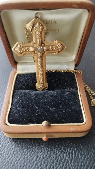 Colgante Cruz Vintage chapado en Oro